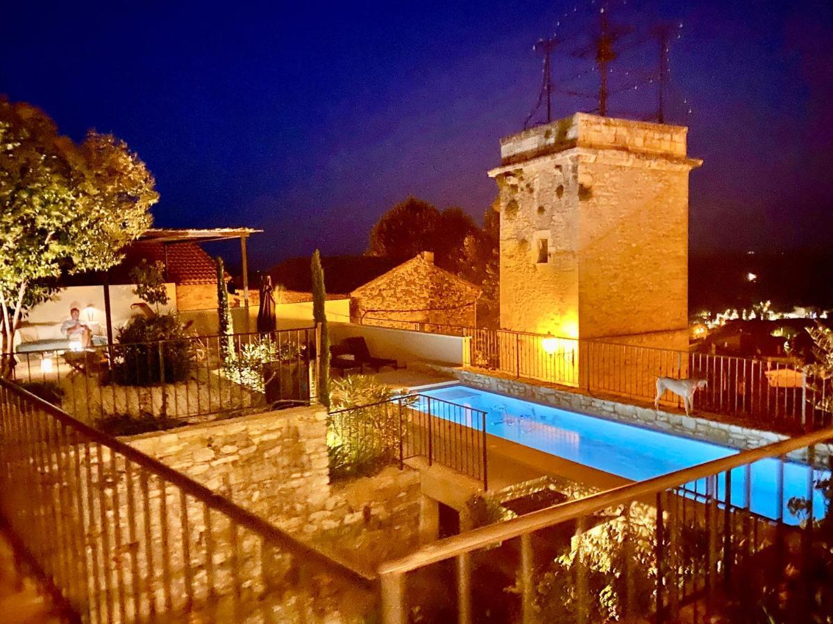 Bed and Breakfast La Tour Carree Chateauneuf-de-Gadagne Экстерьер фото